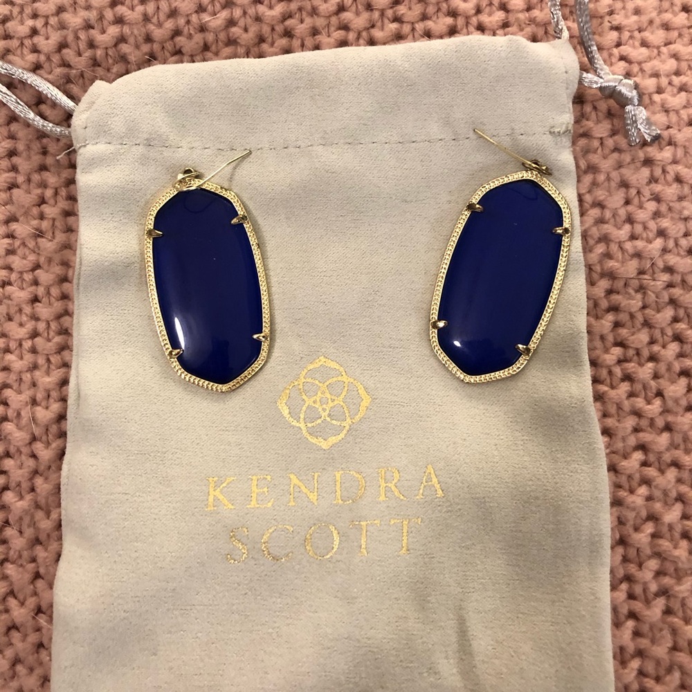 Kendra Scott Danielle earrings in dark blue